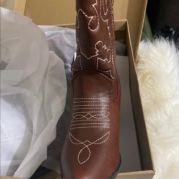 Womens Pointed Toe Embroidered Mid Calf Western Cowboy Boots for Country - Picture 2 of 4